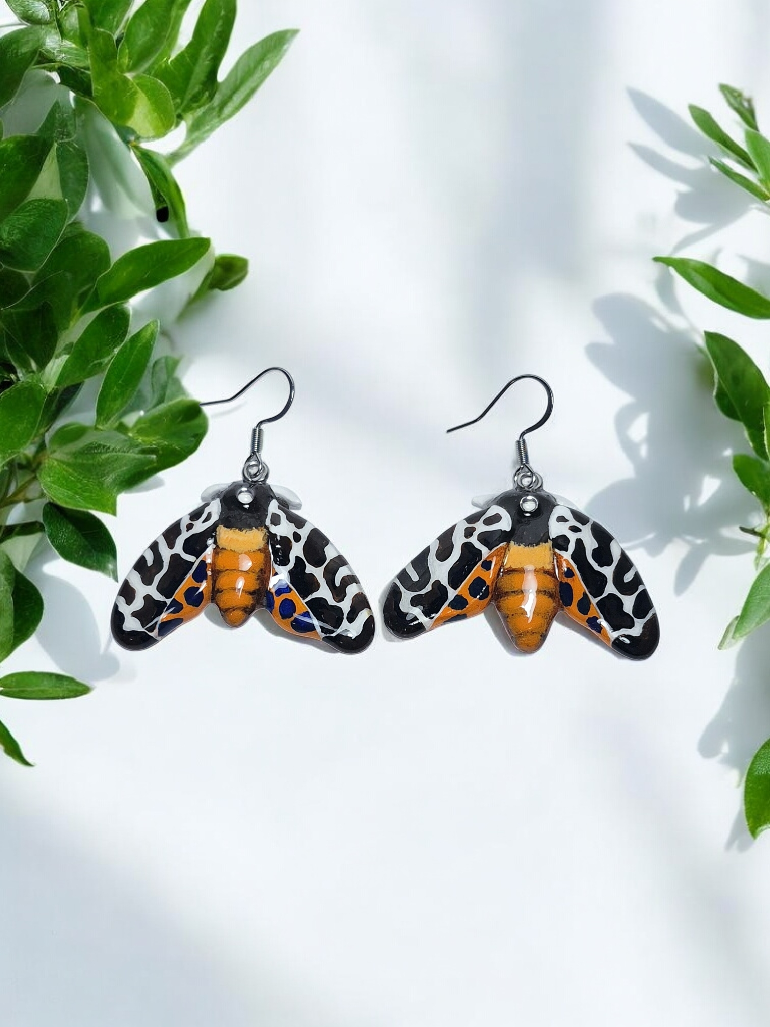 Garden Tiger Moth korvikset