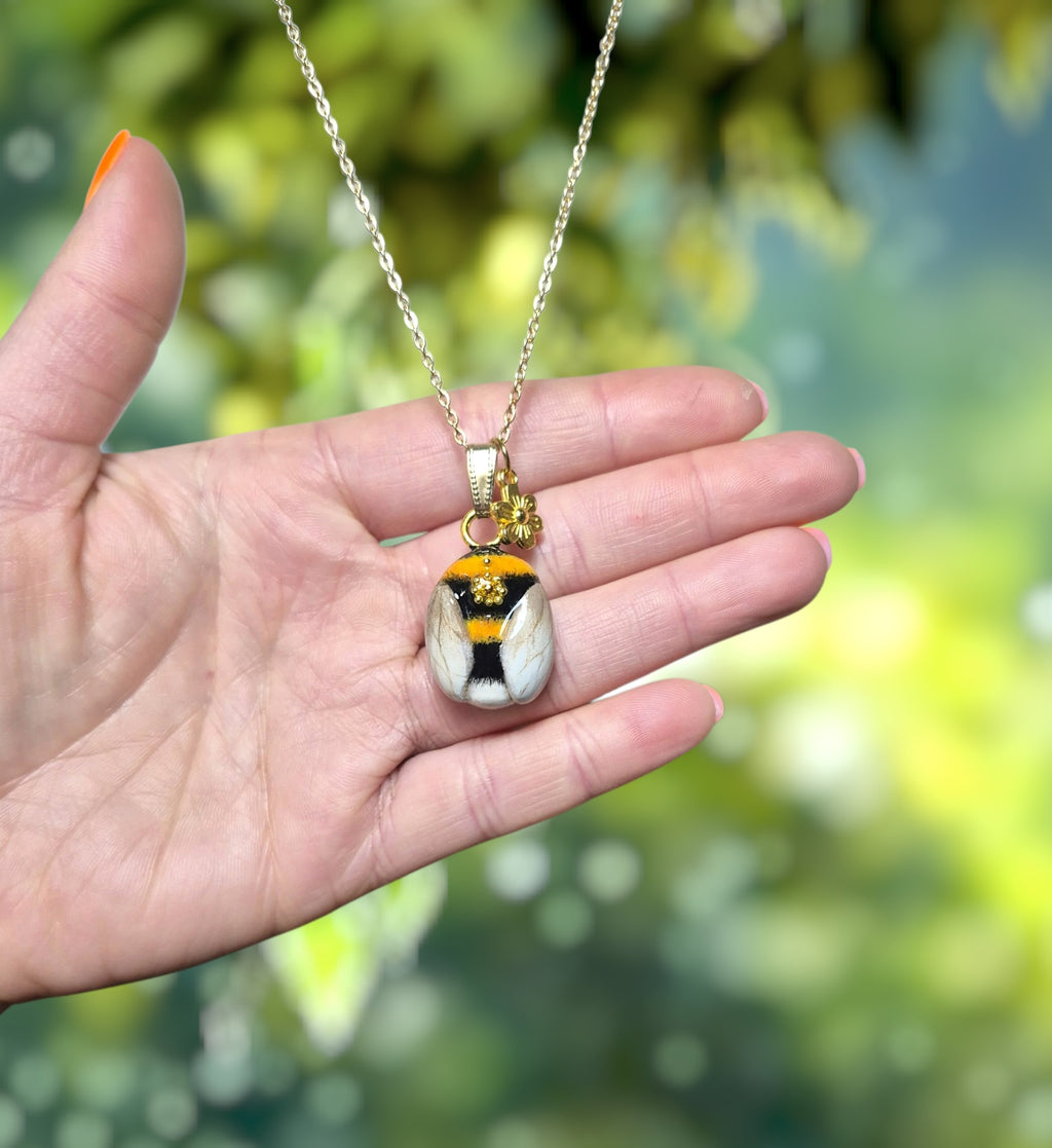Bumblebee-kaulakoru